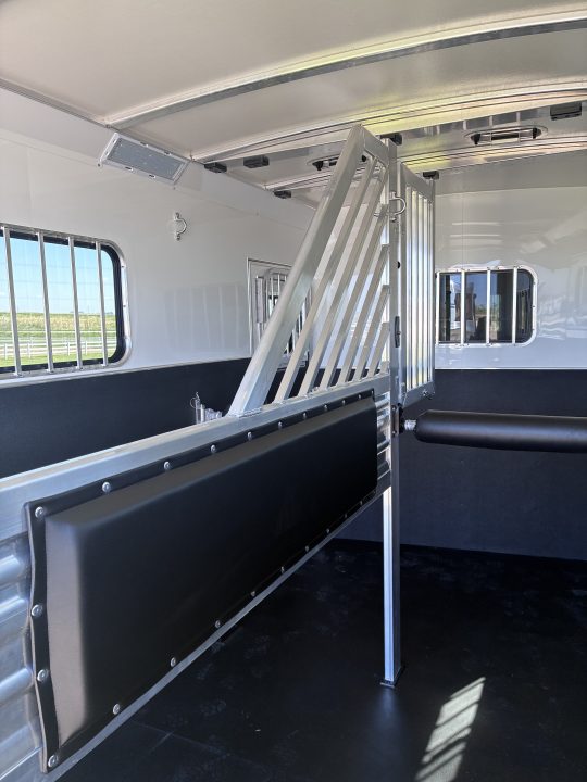 New 2027 Cimarron Trailers 2H Straight Load BP Horse Trailer