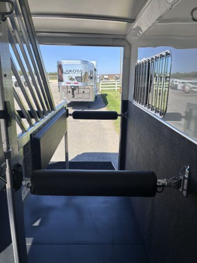 New 2027 Cimarron Trailers 2H Straight Load BP Horse Trailer