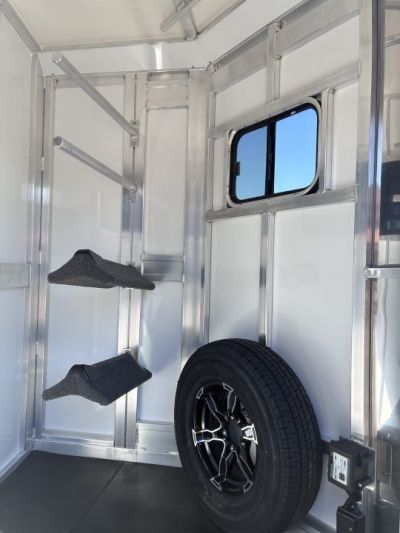 New 2027 Cimarron Trailers 2H Straight Load BP Horse Trailer