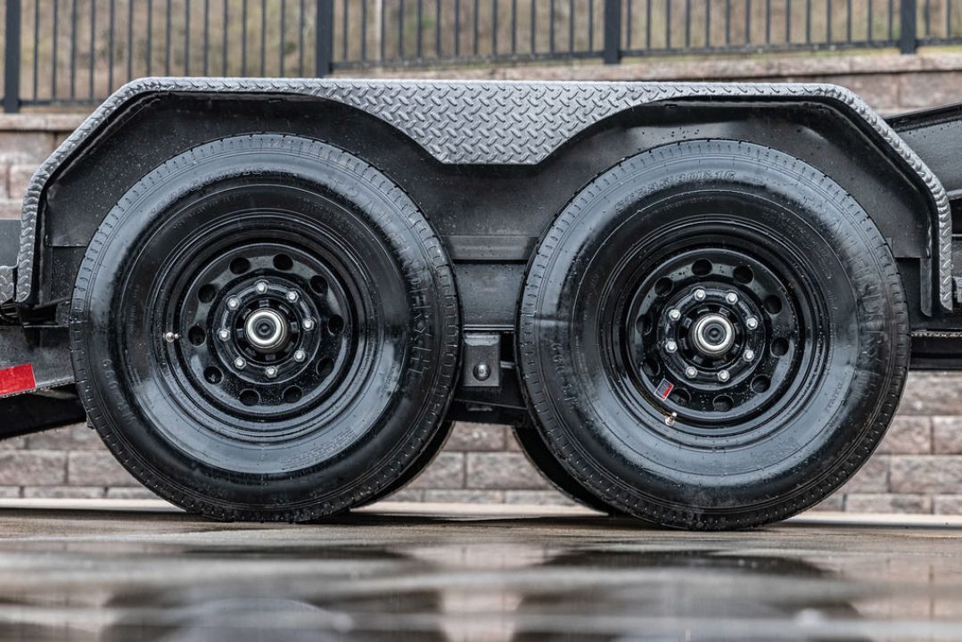 New 2027 Diamond C Trailers HDT 207 Tilt Trailer