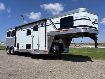 New 2026 SMC 2H 9'LQ Horse Trailer