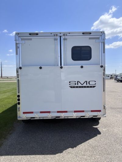New 2026 SMC 2H 9'LQ Horse Trailer