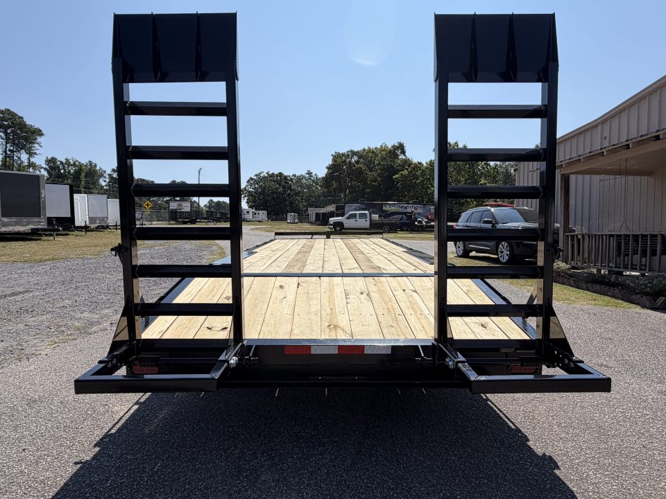 2026 8×22 Dovetail Trailer photo 3