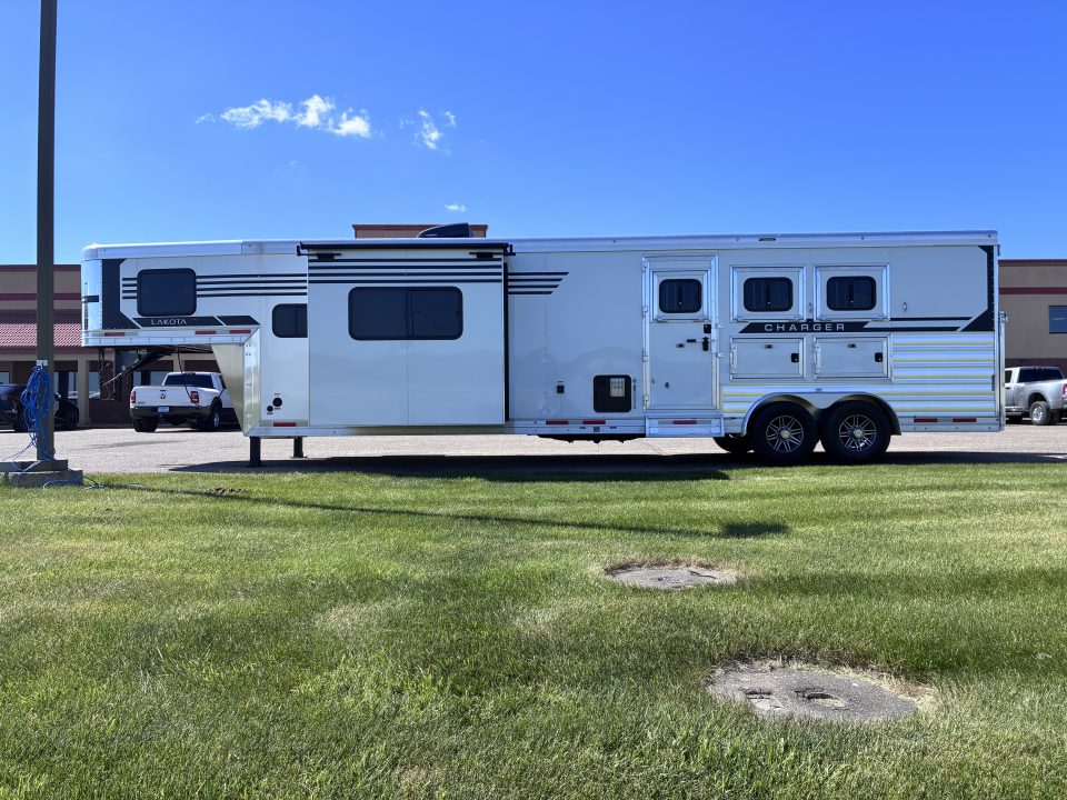 New 2027 Lakota 3H 13' LQ with Outdoor Kitchen Horse Trailer