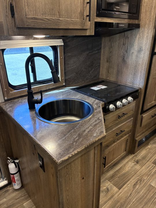New 2027 Lakota 3H 13' LQ with Outdoor Kitchen Horse Trailer