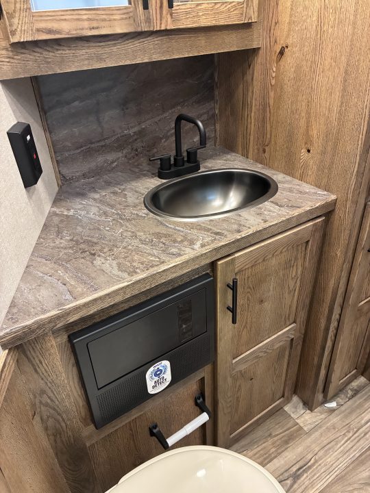 New 2027 Lakota 3H 13' LQ with Outdoor Kitchen Horse Trailer