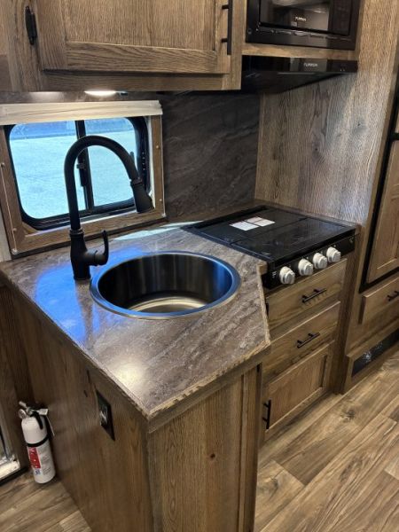 New 2027 Lakota 3H 13' LQ with Outdoor Kitchen Horse Trailer