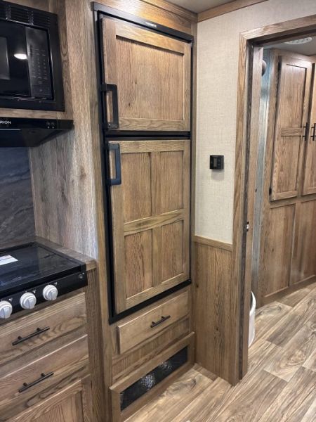 New 2027 Lakota 3H 13' LQ with Outdoor Kitchen Horse Trailer