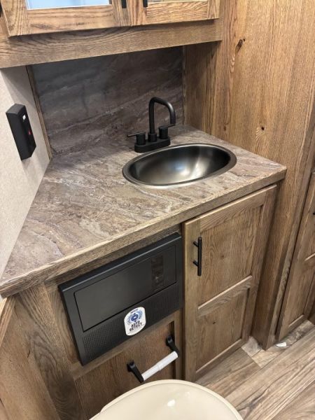 New 2027 Lakota 3H 13' LQ with Outdoor Kitchen Horse Trailer
