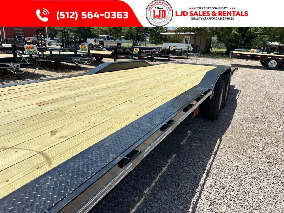 New 2027 East Texas - 26' Drive Over Fender Power Tilt Gooseneck Trailer
