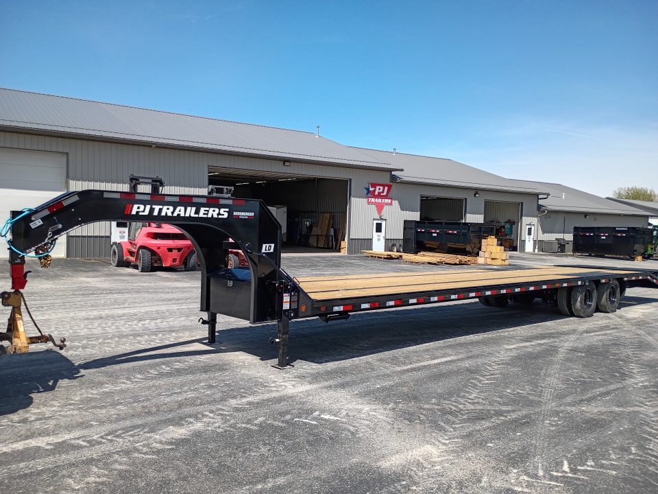 New 2027 PJ Trailers LD402