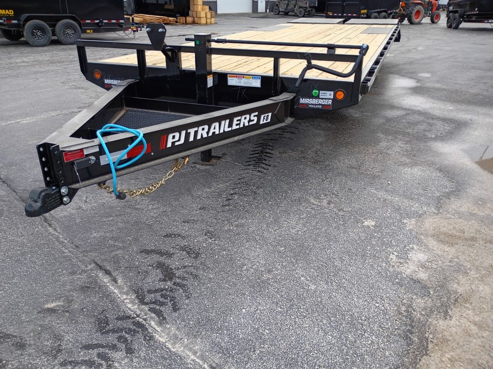 New 2026 PJ Trailers F8262