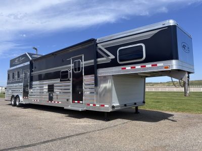 Used 2020 4-Star Trailers 3H 14'LQ with Mid-Tack/Mudroom Horse Trailer