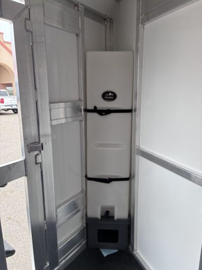 New 2027 Cimarron Trailers 3 Horse Gooseneck Horse Trailer