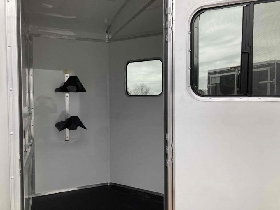 New 2027 Homesteader Trailer 214FB Horse Trailer