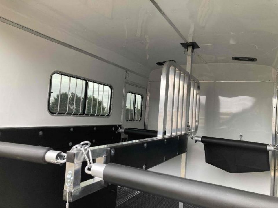 New 2027 Homesteader Trailer 214FB Horse Trailer