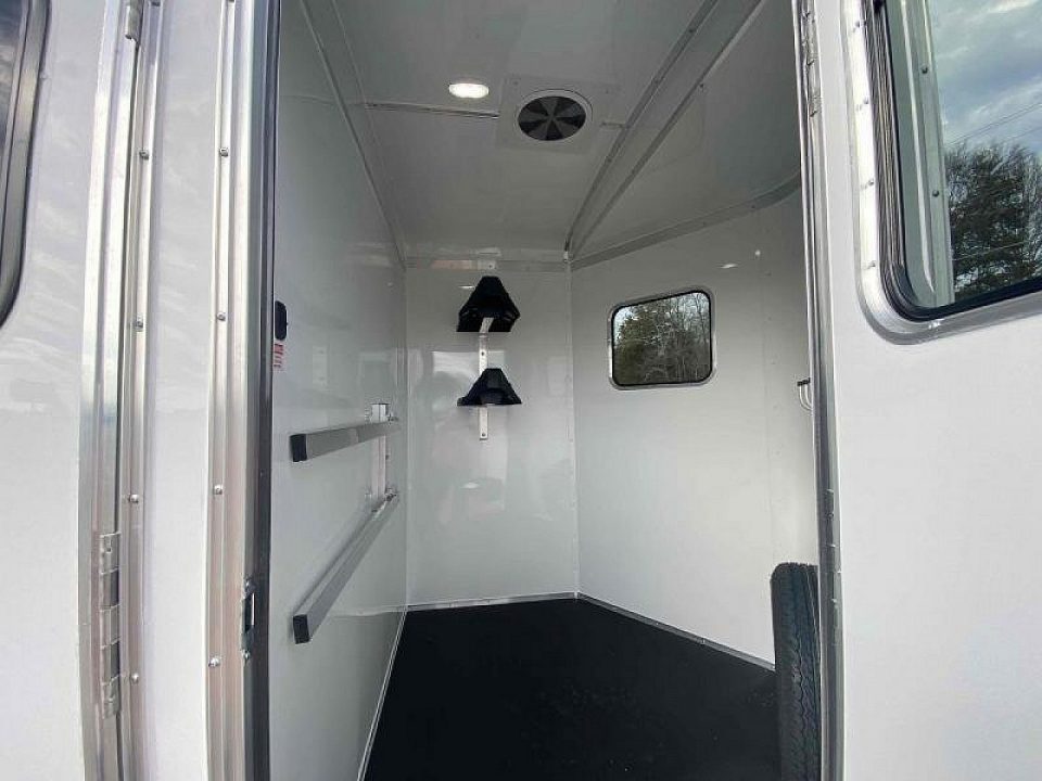 New 2027 Homesteader Trailer 214FB Horse Trailer