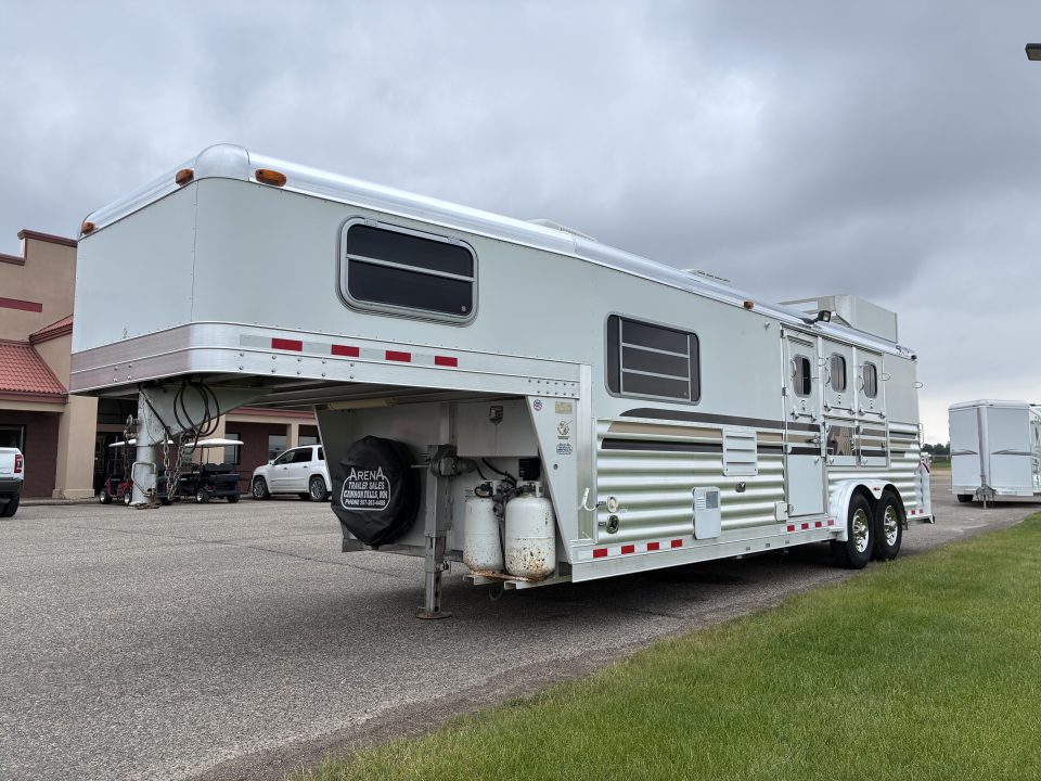 Used 2004 4-Star Trailers 3H 10'LQ Horse Trailer
