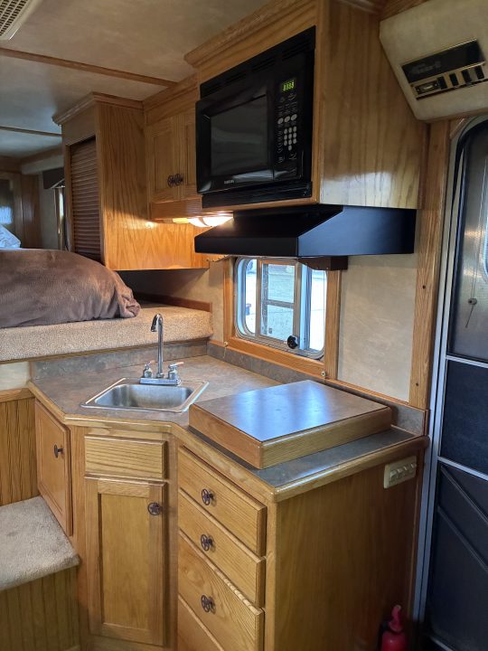 Used 2004 4-Star Trailers 3H 10'LQ Horse Trailer