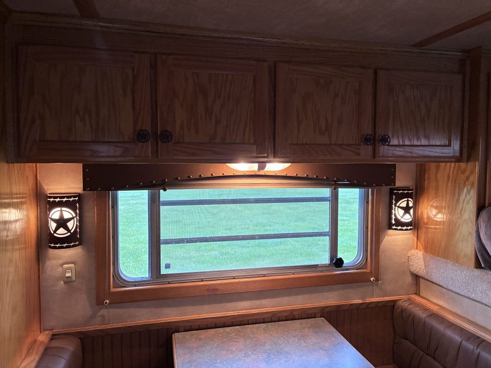 Used 2004 4-Star Trailers 3H 10'LQ Horse Trailer
