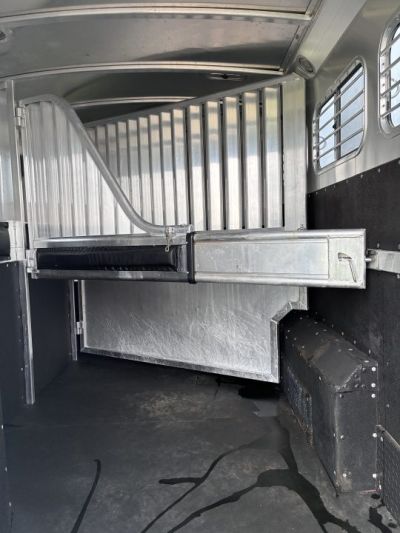 Used 2004 4-Star Trailers 3H 10'LQ Horse Trailer