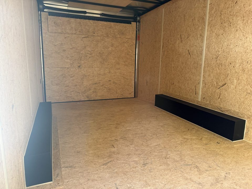 New 2026 Look Trailers 8.5X20 ST DLX Enclosed Cargo 7' Tall Ramp Cargo / Enclosed Trailer