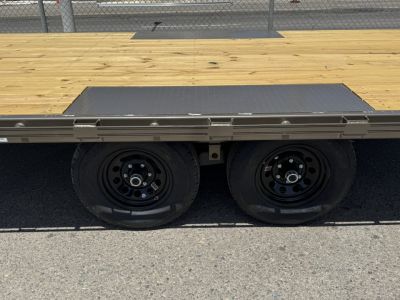 New 2026 Diamond C GDD 102"x18' - 10K Deckover Equipment Trailer