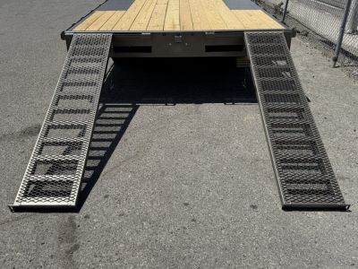 New 2026 Diamond C GDD 102"x18' - 10K Deckover Equipment Trailer