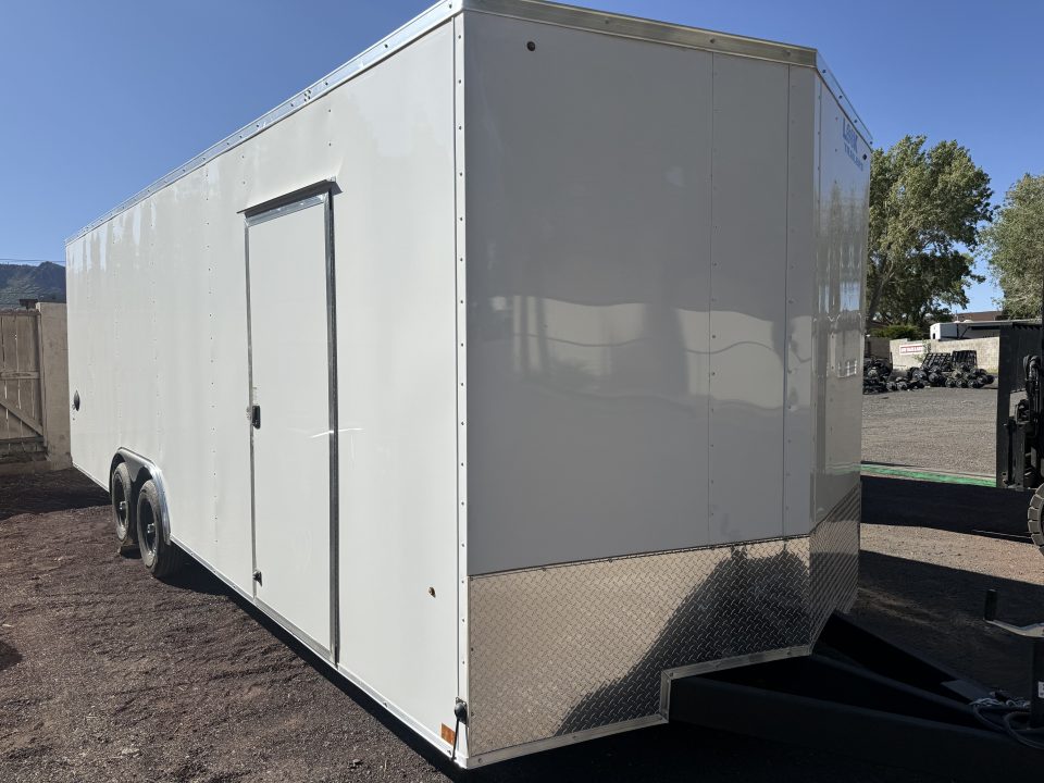 New 2026 Look Trailers 8.5X24 ST DLX Enclosed Cargo 7' Tall Ramp Cargo / Enclosed Trailer