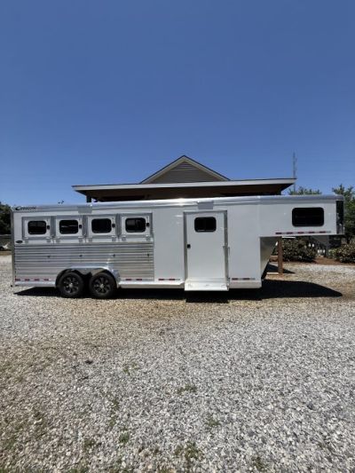 New 2027 Cimarron Trailers Norstar 4h SL GN RTG Dual Door Horse Trailer