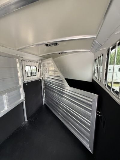 New 2027 Cimarron Trailers Norstar 4 Horse SL GN Horse Trailer