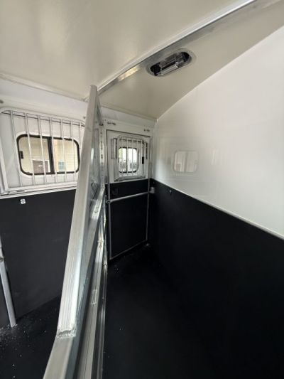 New 2027 Cimarron Trailers Norstar 4 Horse SL GN Horse Trailer
