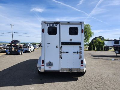 Used 2000 Turnbow 2H GN Slant Horse Trailer