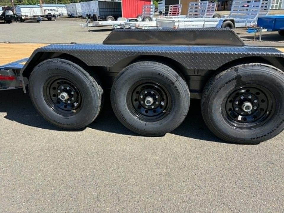 New SALE! SPLIT-TILT 2026 Diamond C Trailers HDT307 82X22 Equipment TRIPLE AXLE 24000 GVWR METALLIC GRAY