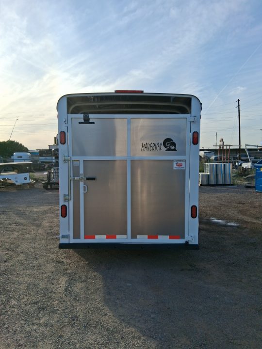 New 2026 Maverick Trailers MAVERICK 3H HS BP Horse Trailer