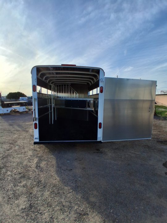 New 2026 Maverick Trailers MAVERICK 3H HS BP Horse Trailer