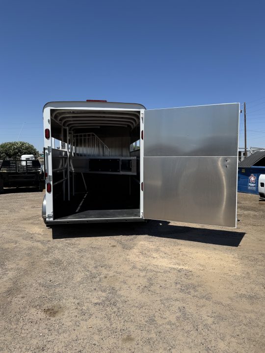 New 2026 Maverick Trailers MAVERICK 3H HS BP Horse Trailer