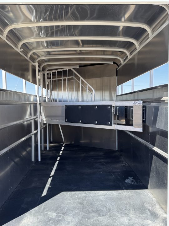 New 2026 Maverick Trailers MAVERICK 3H HS BP Horse Trailer