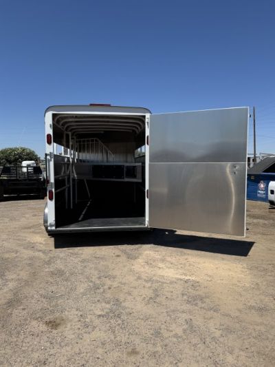 New 2026 Maverick Trailers MAVERICK 3H HS BP Horse Trailer