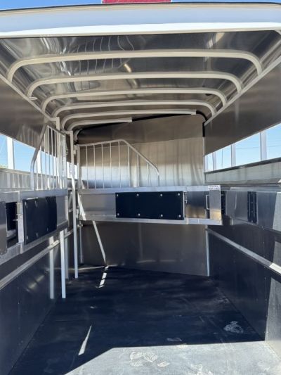 New 2026 Maverick Trailers MAVERICK 3H HS BP Horse Trailer