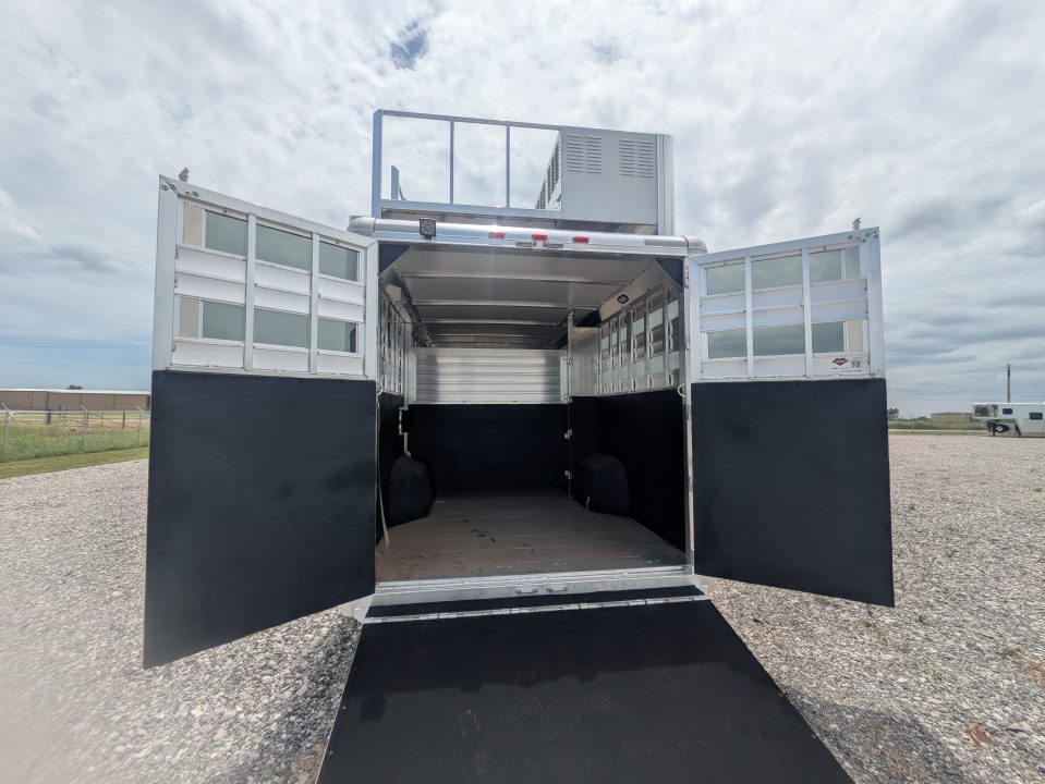 New 2027 Hart Trailer L24G LQ Horse Trailer