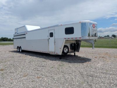 New 2027 Hart Trailer L24G LQ Horse Trailer