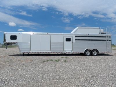 New 2027 Hart Trailer L24G LQ Horse Trailer