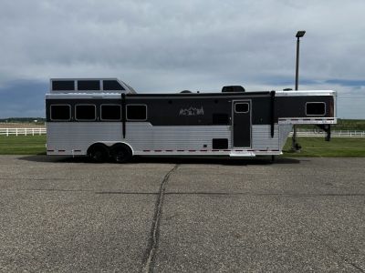 Used 2017 Sierra Trailers 4H 12'6" LQ Horse Trailer