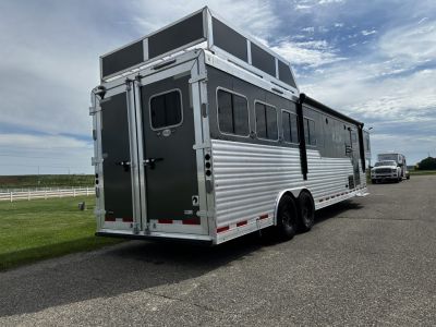 Used 2017 Sierra Trailers 4H 12'6" LQ Horse Trailer