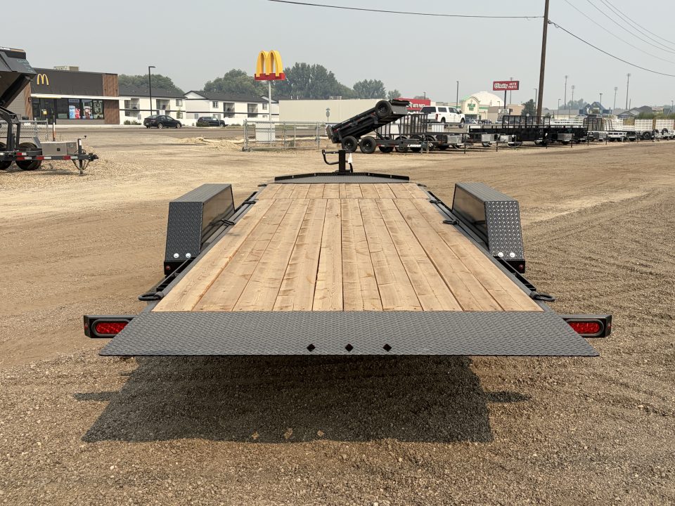 New 2026 Southland 7x22 16/6 16k Split Deck Tilt Trailer
