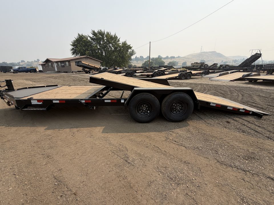 New 2026 Southland 7x22 16/6 16k Split Deck Tilt Trailer