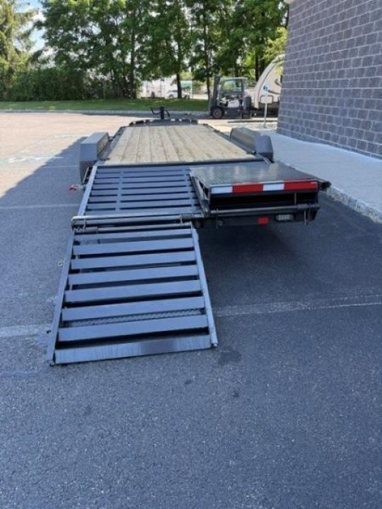 New 2027 MAXX-D EHX8322 Equipment Trailer