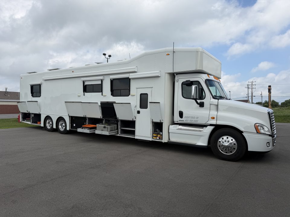Used 2010 Cascadia 50' Motorhome