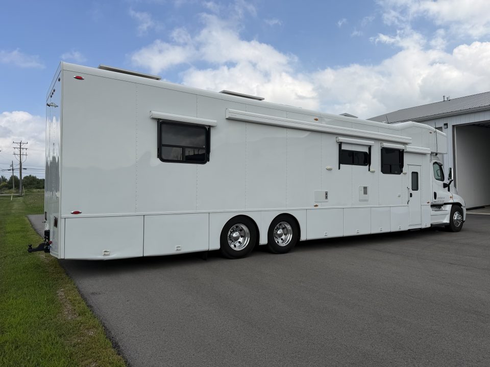 Used 2010 Cascadia 50' Motorhome